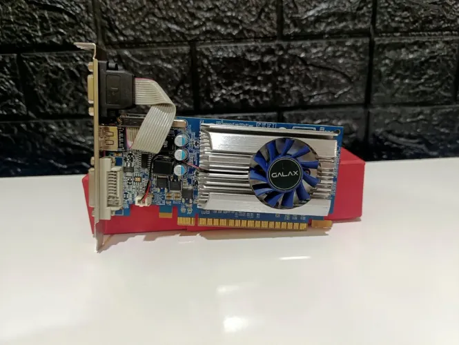 Placa de Vídeo Nvidea GT 610 Galax funcionando 100%