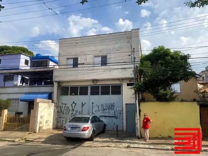 Predio comercial ! Salao + 5 Apartamentos tudo Alugado