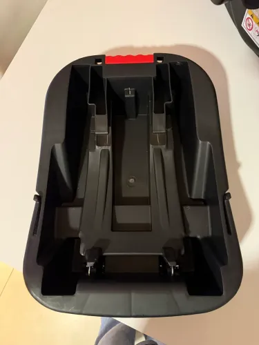 Bebê conforto + base para carro 