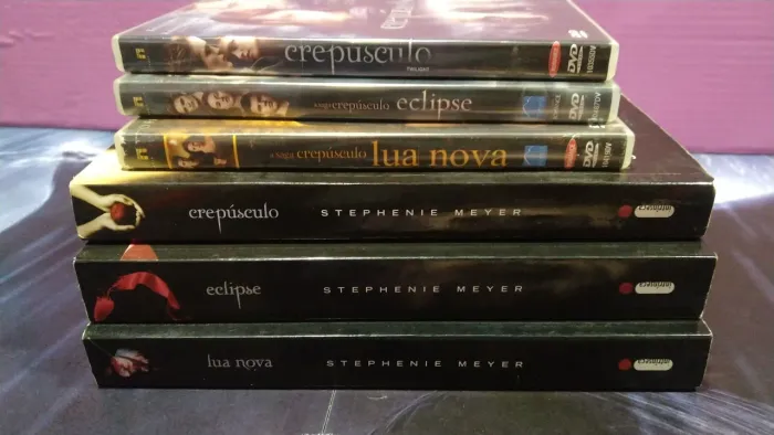 Dvds + Livros da saga Crepúsculo