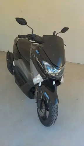 Scooter Nmax 160 preta ano 2020, 100% QUITADA e com seguro STA 2026 + itens