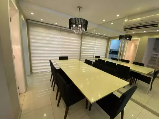 Excelente Sobrado em Condominio Fechado,Todo Mobiliado, lazer completo, Taboão,São Bernard