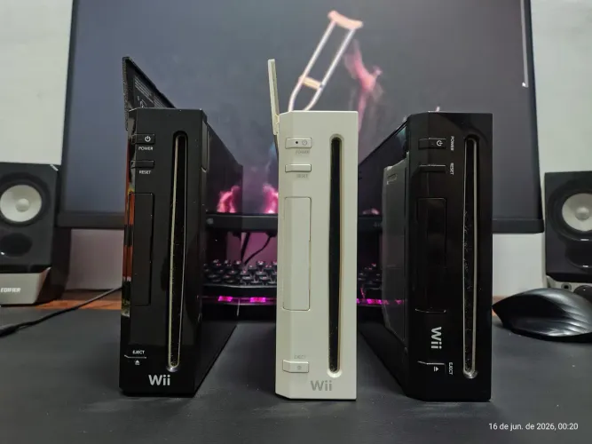 Vendo Nintendo Wii (3 consoles por $750)