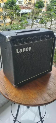Amplificadores Laney & Marshall