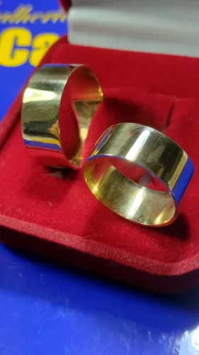 Alianças Noivado e Casamento Ouro 18 Kilates Alianças Brilhosas Retas Alianças Larga Casam