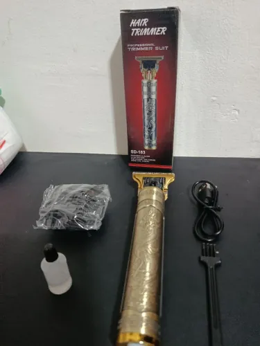 Aparador recarregável para cabelo e barba com pentes / SUPER  OFERTA 
