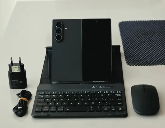 Smartphone Samsung Galaxy ZFold 7 512GB - Preto + Kit Escritório e Samsung Care Plus