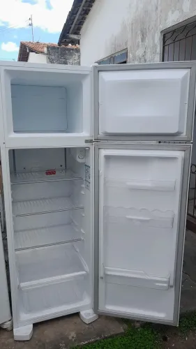 Geladeira Electrolux frost free seminova