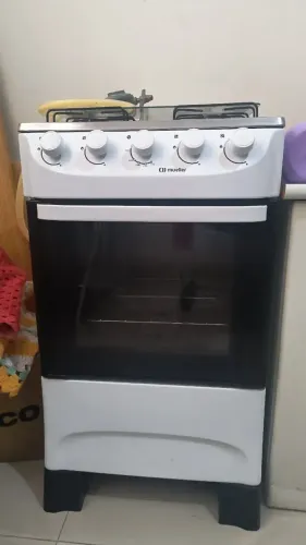 Fogão usado pouco mais de um mês