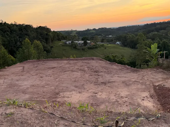 Lindo terreno para para sítio ou chácara