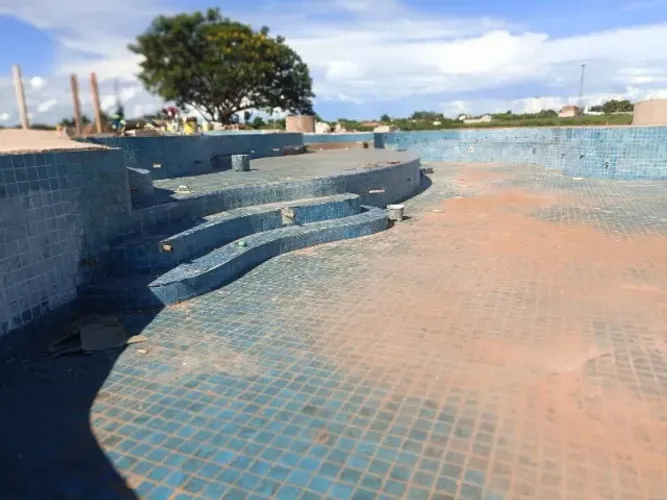 TERRENOS COND. PORTOBELLO RESORT NO PORTO MARINGÁ - PREÇOS DE LANÇAMENTO - JÁ EM EXECUÇÃ