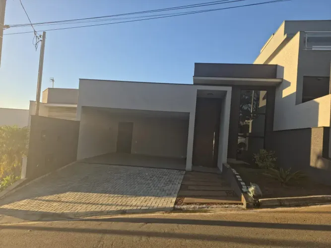 Térrea para venda possui 155 metros quadrados com 3 quartos