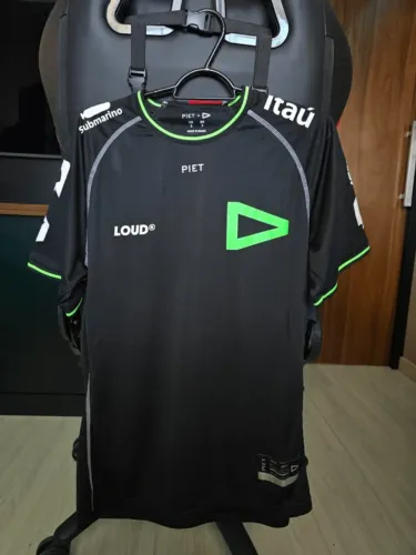 Uniforme Oficial Loud 2022