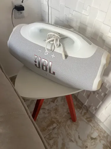 Bombox4