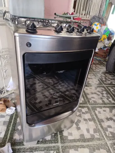 Fogão Consul Semi novo inox.