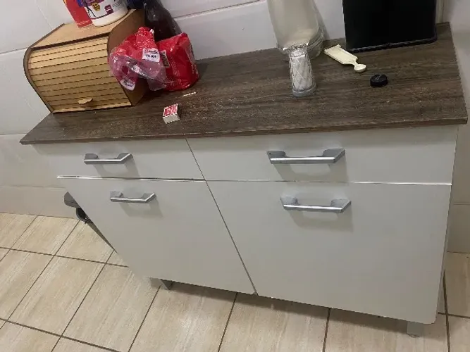 Armário de cozinha com bancada