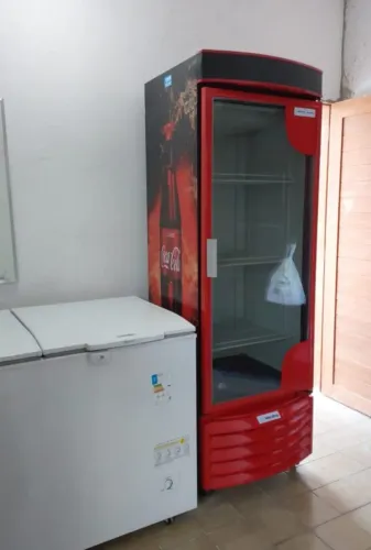 Expositor de Bebidas Metal Frio - 500 litros - Muito Novo!