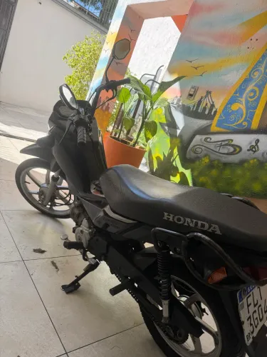 Honda pop zerada por apenas 7.500,00