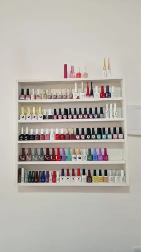 Vendo expositores de esmaltes (sem os esmaltes)