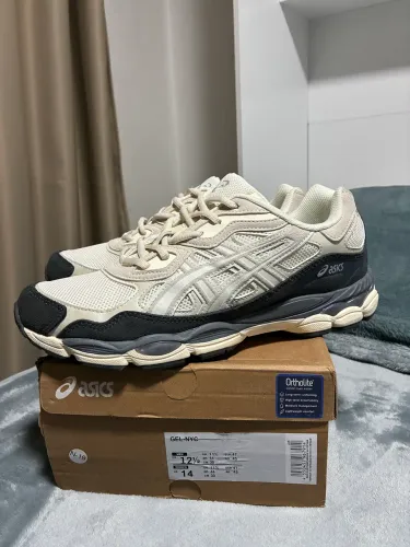 Tênis Asics Nyc tamanho 44 novo com caixa 