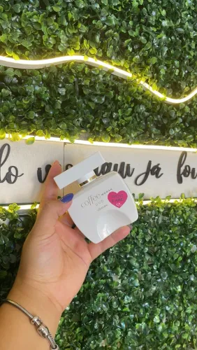 Uma variedade em perfumes femininos e masculinos
