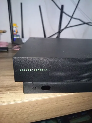 Xbox one x project Scorpio 1Tb