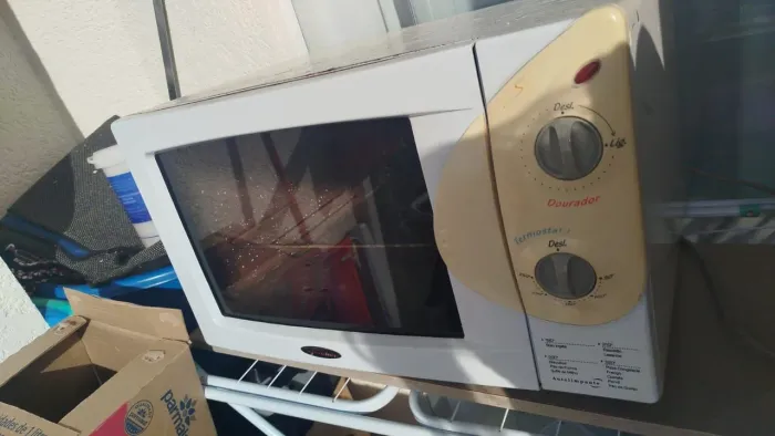 Forno elétrico funcionando