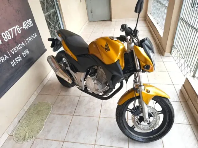 Cb 300