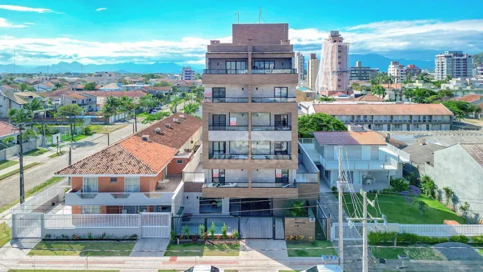 Apartamento com 3 dormitórios à venda, 79 m² por R$ 965.000,00 - Brejatuba - Guaratuba/PR