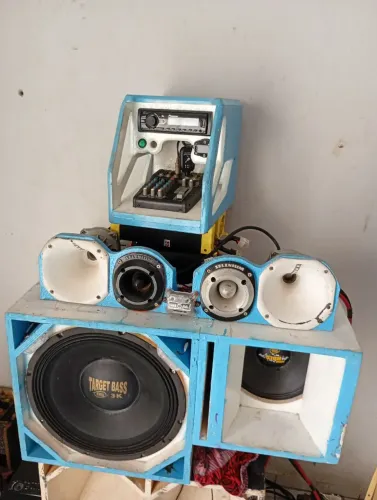 Vendo caixa trio completa 