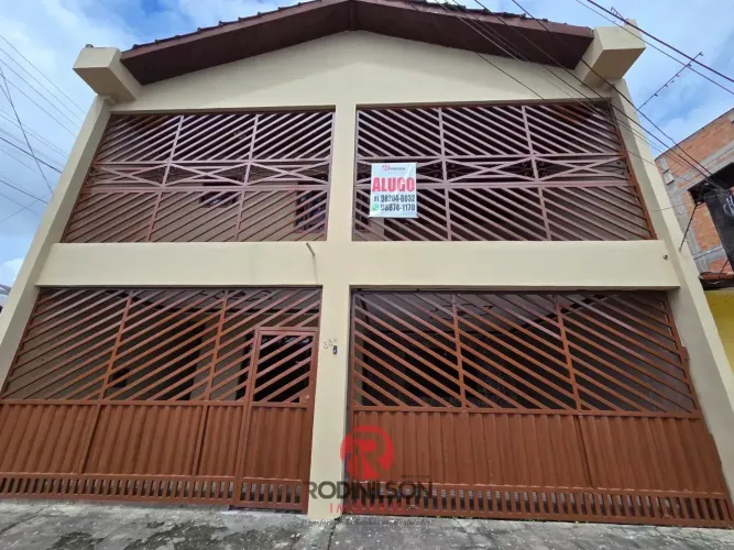Bela Casa na Tv. Perebebuí, 3 suítes, garagem ampla, área gourmet c/churrasqueira, Belém/P