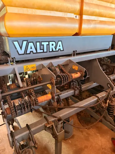 Plantadeira Valtra 12 Linhas 50 cm - Com Sensor de Semente
