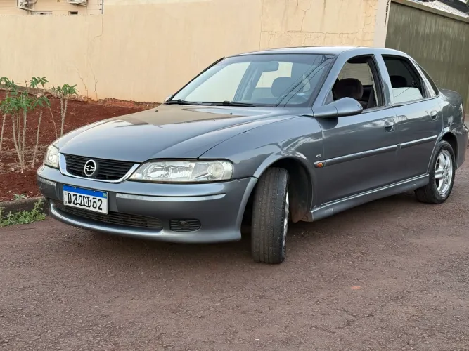 Chevrolet Vectra CD 2.2 16V / 2.0 16V Mec./aut. 2001