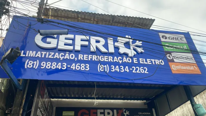 Fachada em acm com letras em acrílico