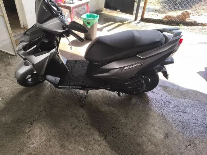 Scooter 125 ano 2024 com apenas 7500 km único dono