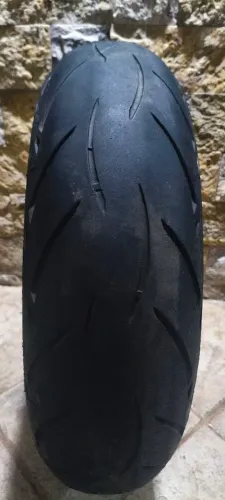 Pneu XJ6