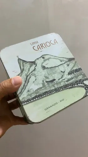 Lata decorativa antiga