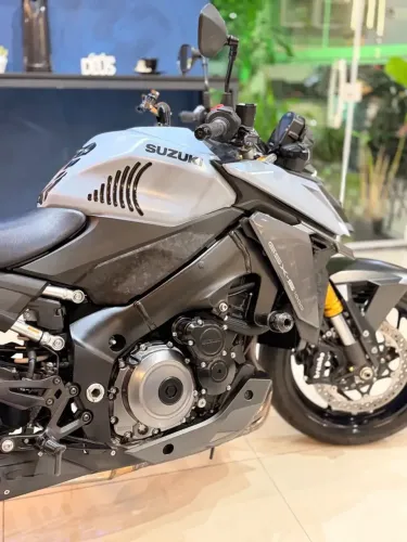 ? SUZUKI GSX-S 1000 2023/2024 | 13 MIL KM | 2 PNEUS NOVOS | R$ 67 MIL ?