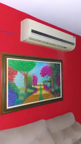 Vendo Ar Condicionado 30 Mil BTUs Completo (Condensadora e Evaporadora)