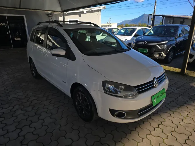 Volkswagen Spacefox 1.6/ 1.6 Trend Total Flex 8V 5P 2014