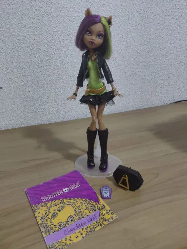 Boneca Monster High New Scaremester Clawdeen Wolf