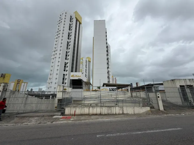 Condomínio Residencial Meridien 60 m, com 2/4 com suite em Barro Vermelho - Natal - RN