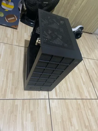 Gabinete compacto