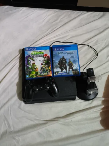 Playstation 4 slim