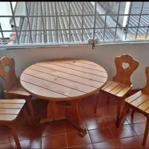 Vendo mesa de madeira
