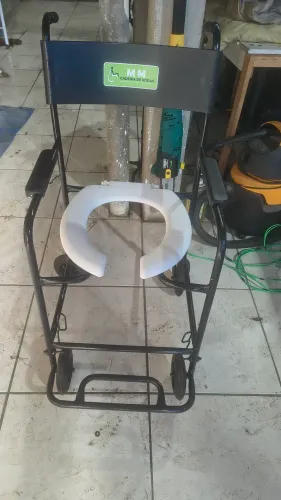 CADEIRA DE BANHO HIGIÊNICA