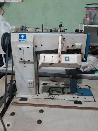 Maquina de costura coluna ivomaq