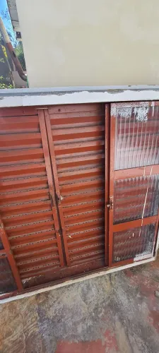 4 JANELAS DE FERRO