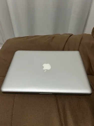 MacBook Pro I5, 12GB de RAM e SSD Kingston de 240GB