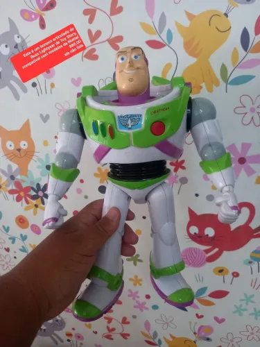 Boneco bazz